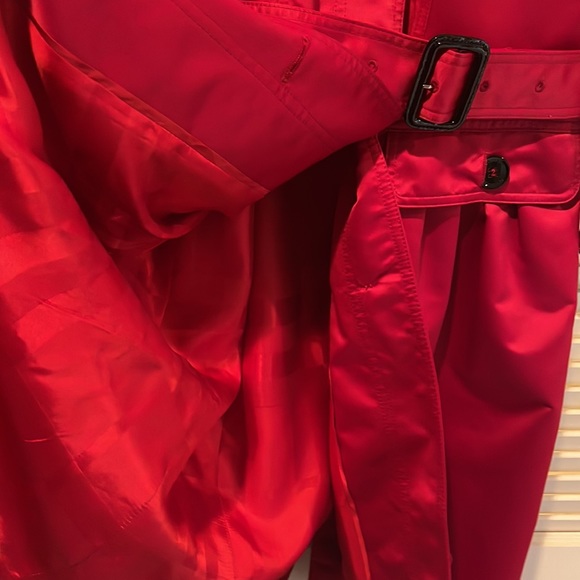Vintage red satin Burberry jacket size US 10 - Picture 10 of 17